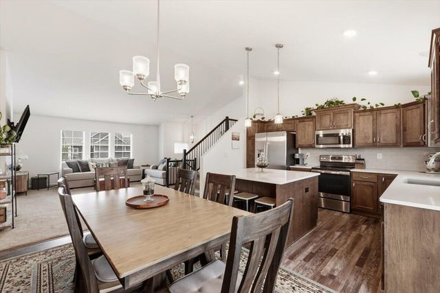 11732 S 113TH Street, Papillion, NE 68046