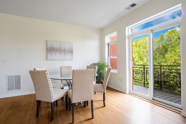 1451 S Halsted Street 3B, Chicago, IL 60607