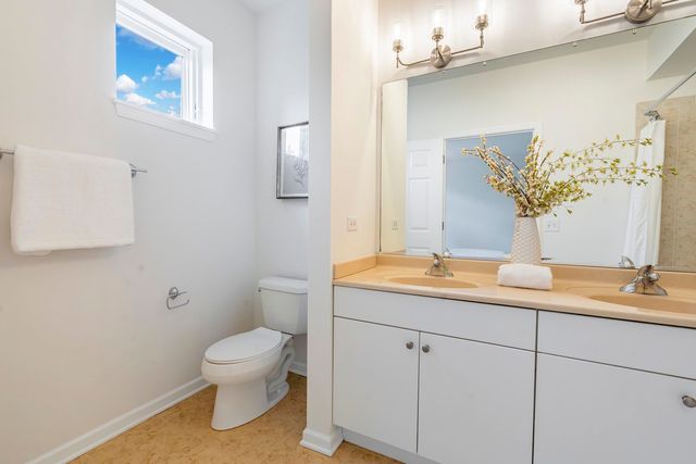 1451 S Halsted Street 3B, Chicago, IL 60607