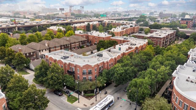 1451 S Halsted Street 3B, Chicago, IL 60607
