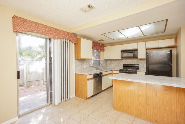 2808 Grants Lake Boulevard 501, Sugar Land, TX 77479