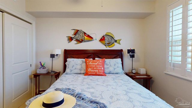 10099 Nelle Ave 702, Pensacola, FL 32507