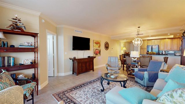 10099 Nelle Ave 702, Pensacola, FL 32507