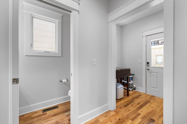 1501B 9th Ave, N, Nashville, TN 37208