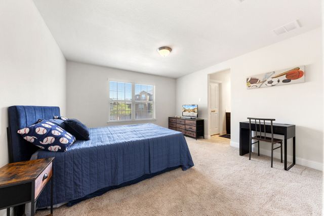 2660 Villa Di Lago 4, Grand Prairie, TX 75054