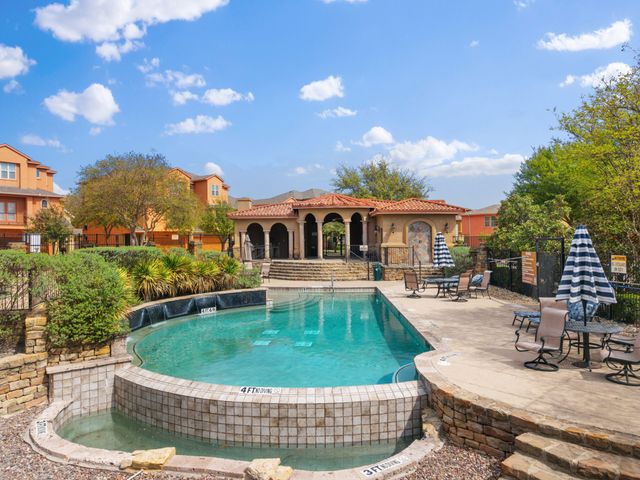 2660 Villa Di Lago 4, Grand Prairie, TX 75054