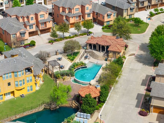 2660 Villa Di Lago 4, Grand Prairie, TX 75054
