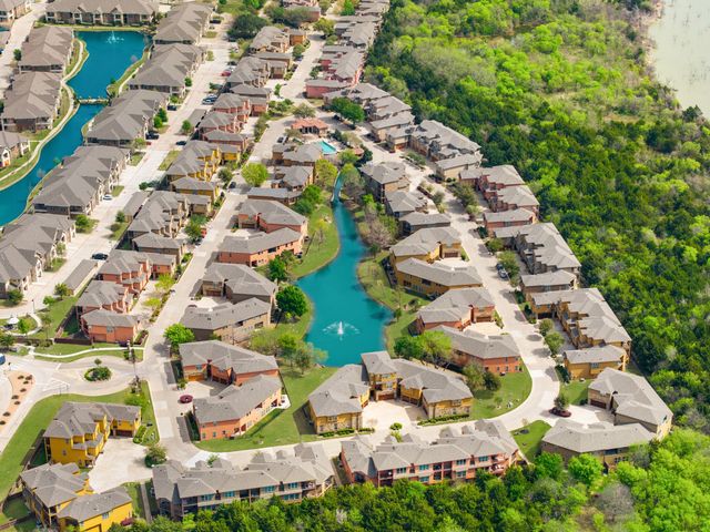 2660 Villa Di Lago 4, Grand Prairie, TX 75054