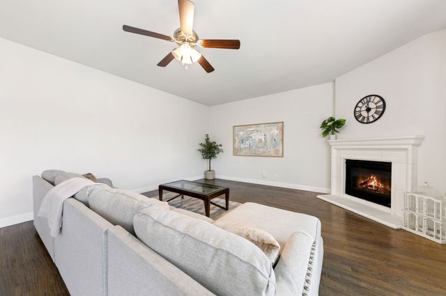 2660 Villa Di Lago 4, Grand Prairie, TX 75054