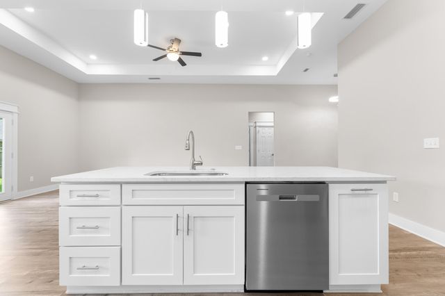 5 Romana Lane, Mary Esther, FL 32569