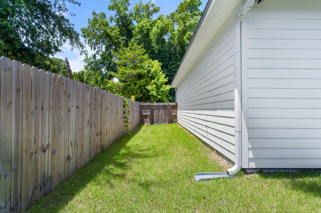 5 Romana Lane, Mary Esther, FL 32569