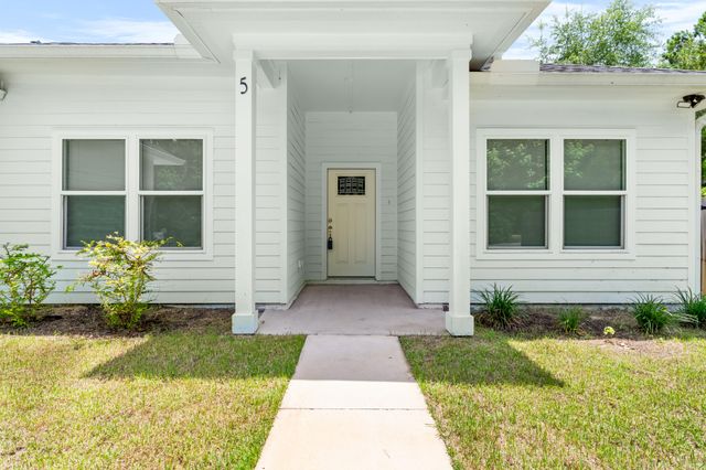 5 Romana Lane, Mary Esther, FL 32569