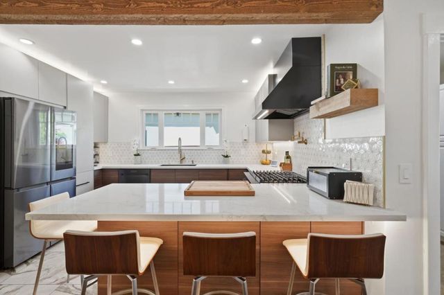 3101 Glendale Avenue, Redwood City, CA 94063