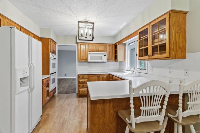 499 Overlook Drive, Upland, IN 46989