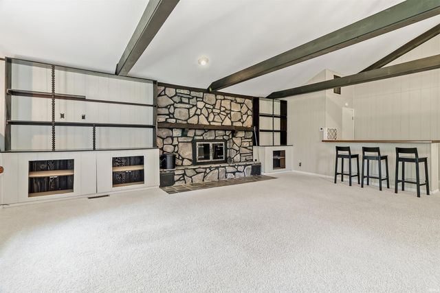 499 Overlook Drive, Upland, IN 46989