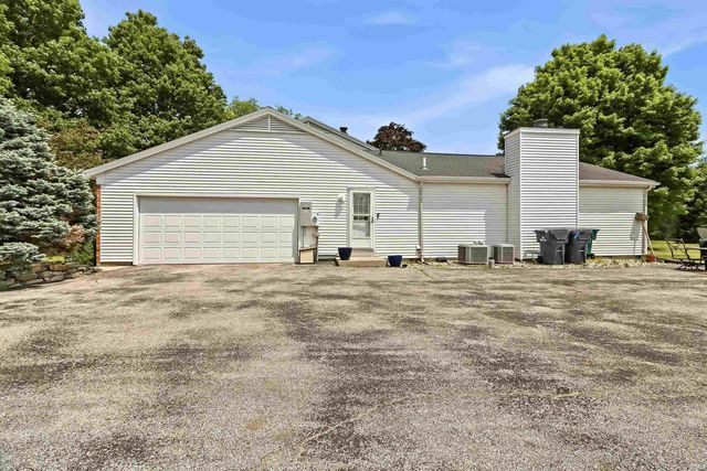 499 Overlook Drive, Upland, IN 46989