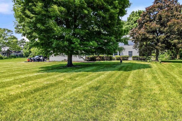499 Overlook Drive, Upland, IN 46989