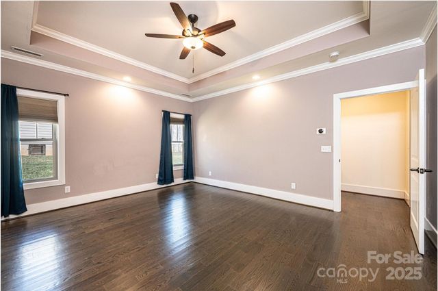 3911 13th Street NE, Hickory, NC 28601