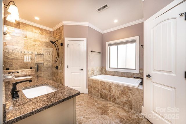 3911 13th Street NE, Hickory, NC 28601