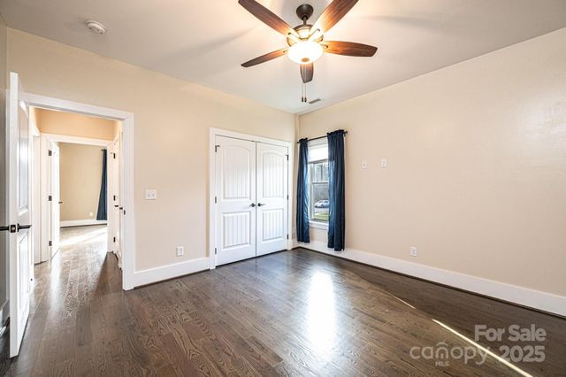 3911 13th Street NE, Hickory, NC 28601