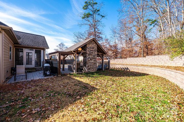 3911 13th Street NE, Hickory, NC 28601