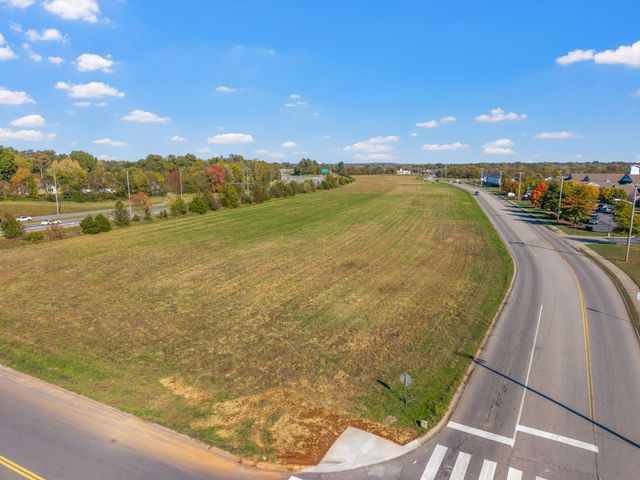 251 Arrowood Dr, Clarksville, TN 37042