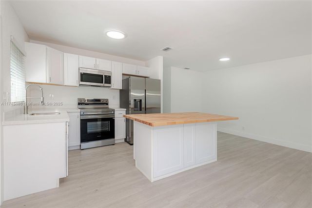 1511-1513 NW 8th Ave, Fort Lauderdale, FL 33311