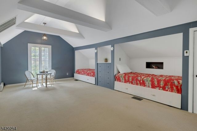 94 Brook Dr, Watchung Boro, NJ 07069