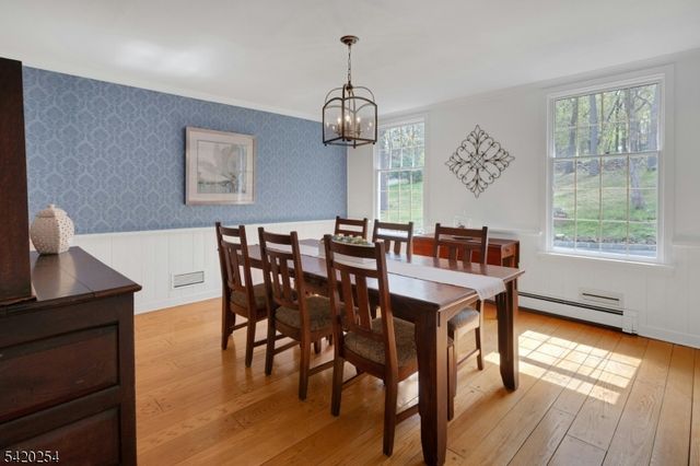 94 Brook Dr, Watchung Boro, NJ 07069