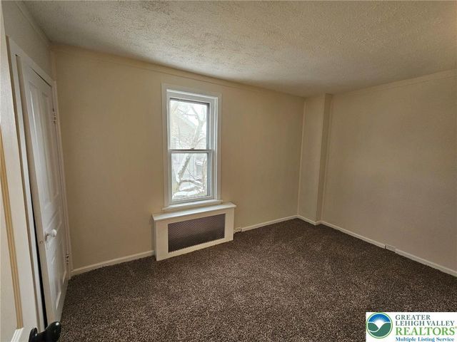 321 Washington Street, Walnutport Boro, PA 18088