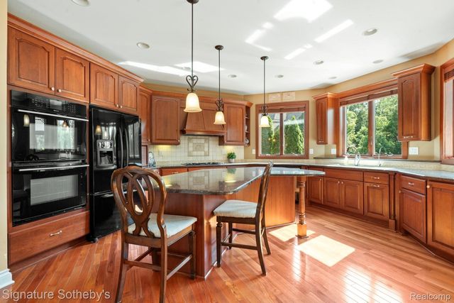 5557 Cobble Lane, Webster Township, MI 48130