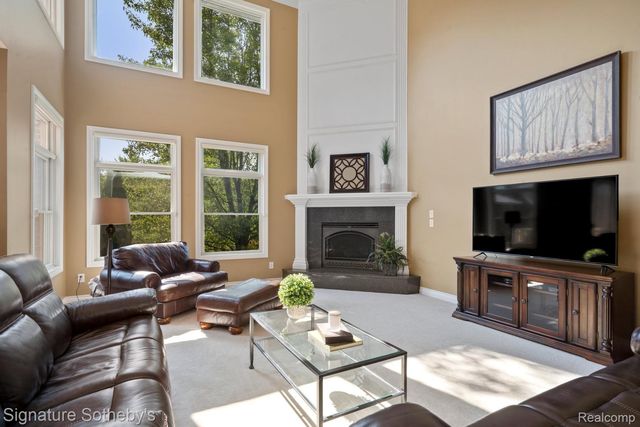 5557 Cobble Lane, Webster Township, MI 48130