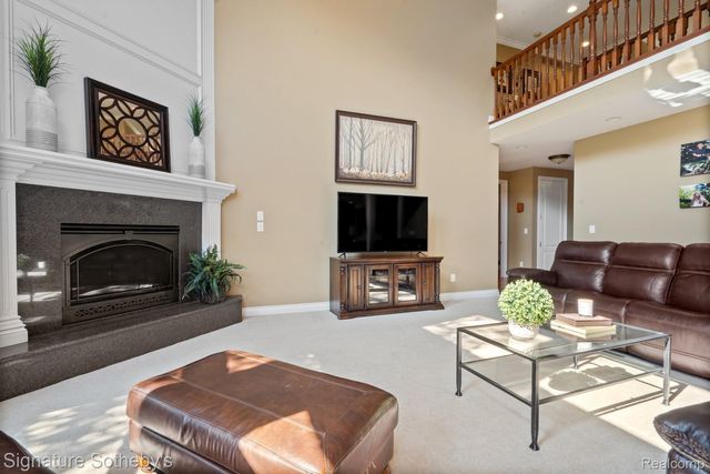 5557 Cobble Lane, Webster Township, MI 48130