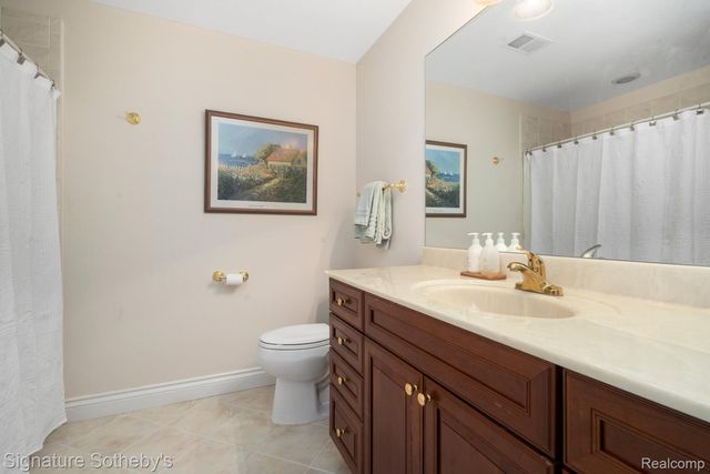 5557 Cobble Lane, Webster Township, MI 48130