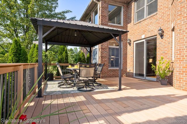 5557 Cobble Lane, Webster Township, MI 48130