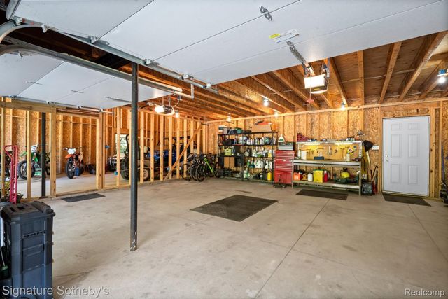 5557 Cobble Lane, Webster Township, MI 48130