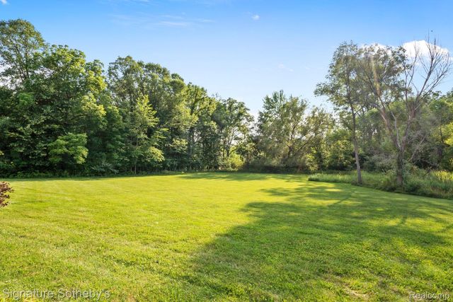 5557 Cobble Lane, Webster Township, MI 48130