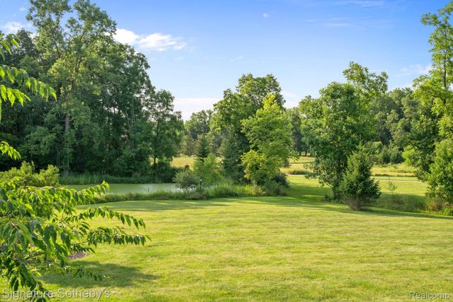 5557 Cobble Lane, Webster Township, MI 48130