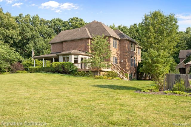 5557 Cobble Lane, Webster Township, MI 48130