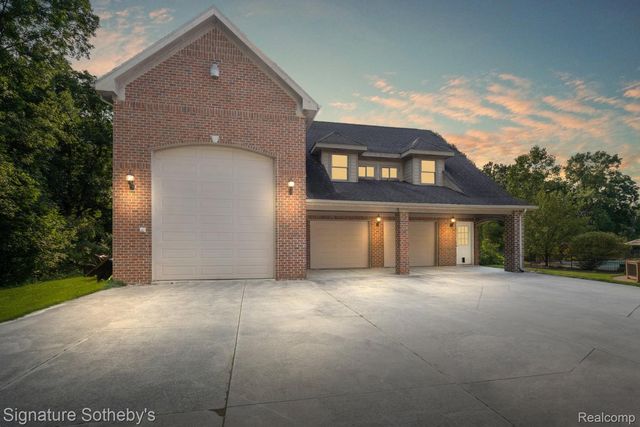 5557 Cobble Lane, Webster Township, MI 48130