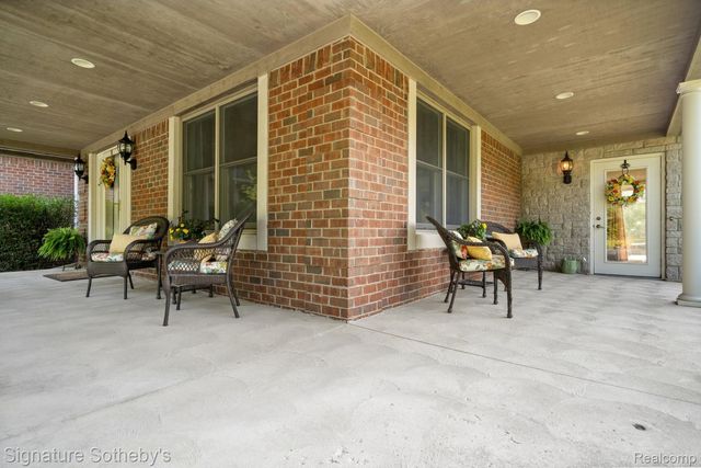 5557 Cobble Lane, Webster Township, MI 48130