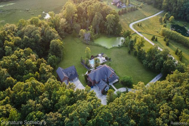 5557 Cobble Lane, Webster Township, MI 48130