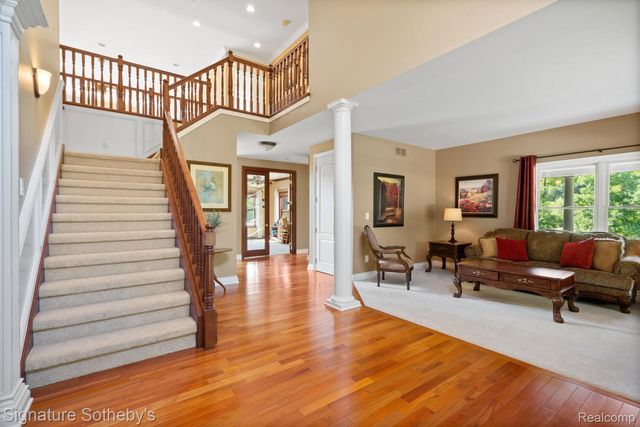 5557 Cobble Lane, Webster Township, MI 48130