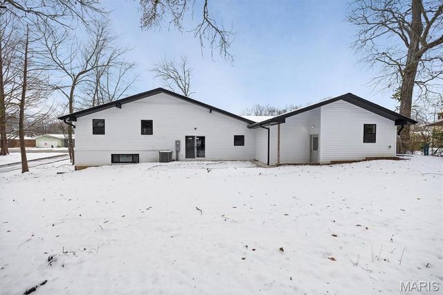 436 N Olive Street, Trenton, IL 62293