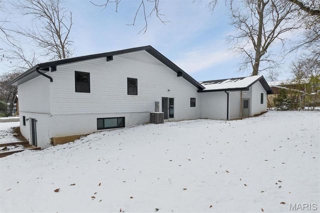 436 N Olive Street, Trenton, IL 62293