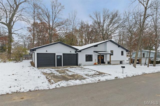 436 N Olive Street, Trenton, IL 62293