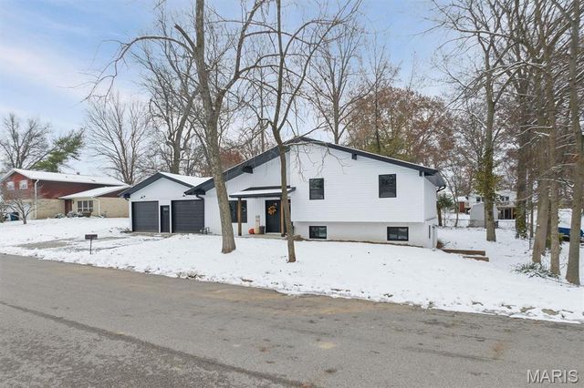 436 N Olive Street, Trenton, IL 62293