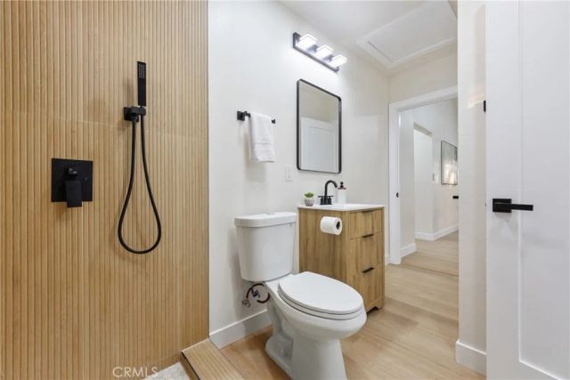 5612 S Rimpau, Los Angeles, CA 90043
