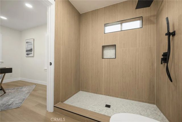 5612 S Rimpau, Los Angeles, CA 90043