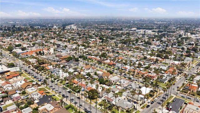 5612 S Rimpau, Los Angeles, CA 90043
